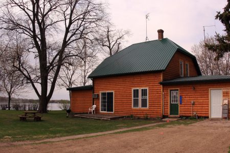 guest house side